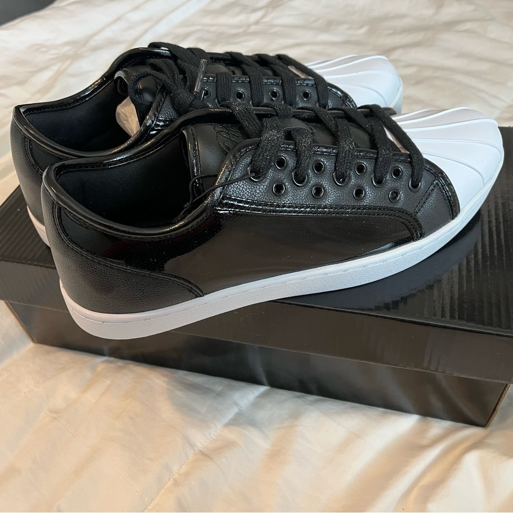 Womens black shoes